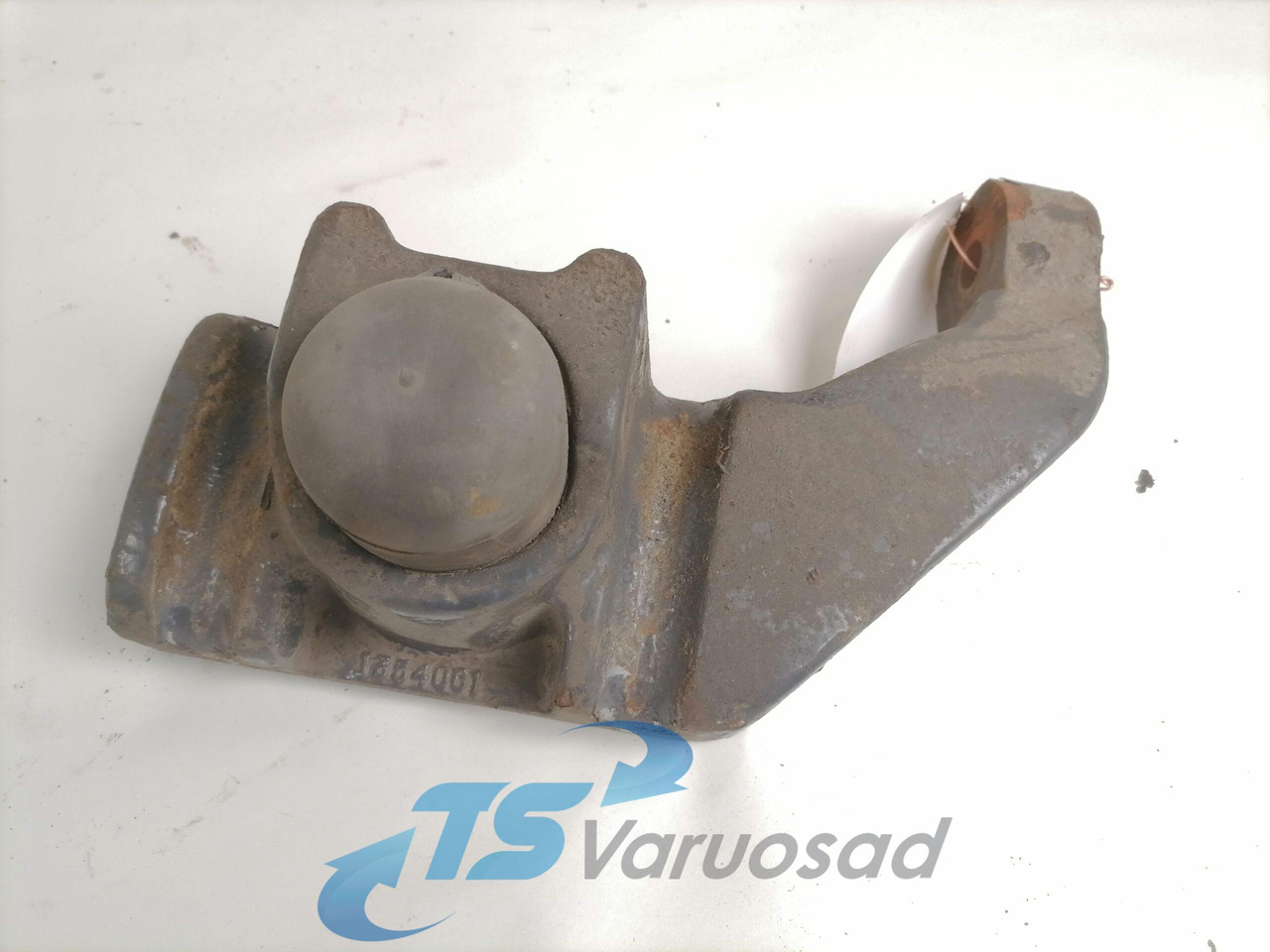 Scania Shock absorber mounting 1354061 - Odpruženie pre Nákladné auto: obrázok 1 Scania Shock absorber mounting 1354061 - Odpruženie pre Nákladné auto: obrázok 1
