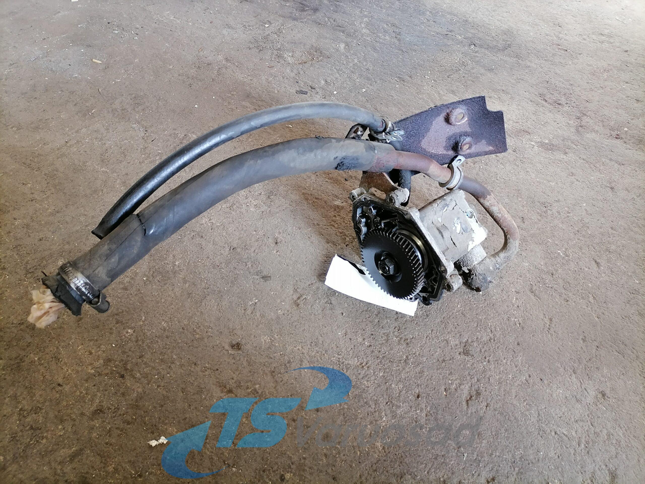 Scania Steering hydraulic pump 1457710 - Čerpadlo riadenia pre Nákladné auto: obrázok 1 Scania Steering hydraulic pump 1457710 - Čerpadlo riadenia pre Nákladné auto: obrázok 1