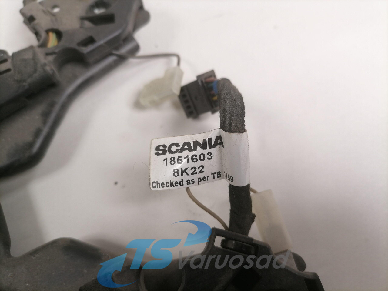Scania Steering wheel cable 1851603 - Riadenia pre Nákladné auto: obrázok 2 Scania Steering wheel cable 1851603 - Riadenia pre Nákladné auto: obrázok 2