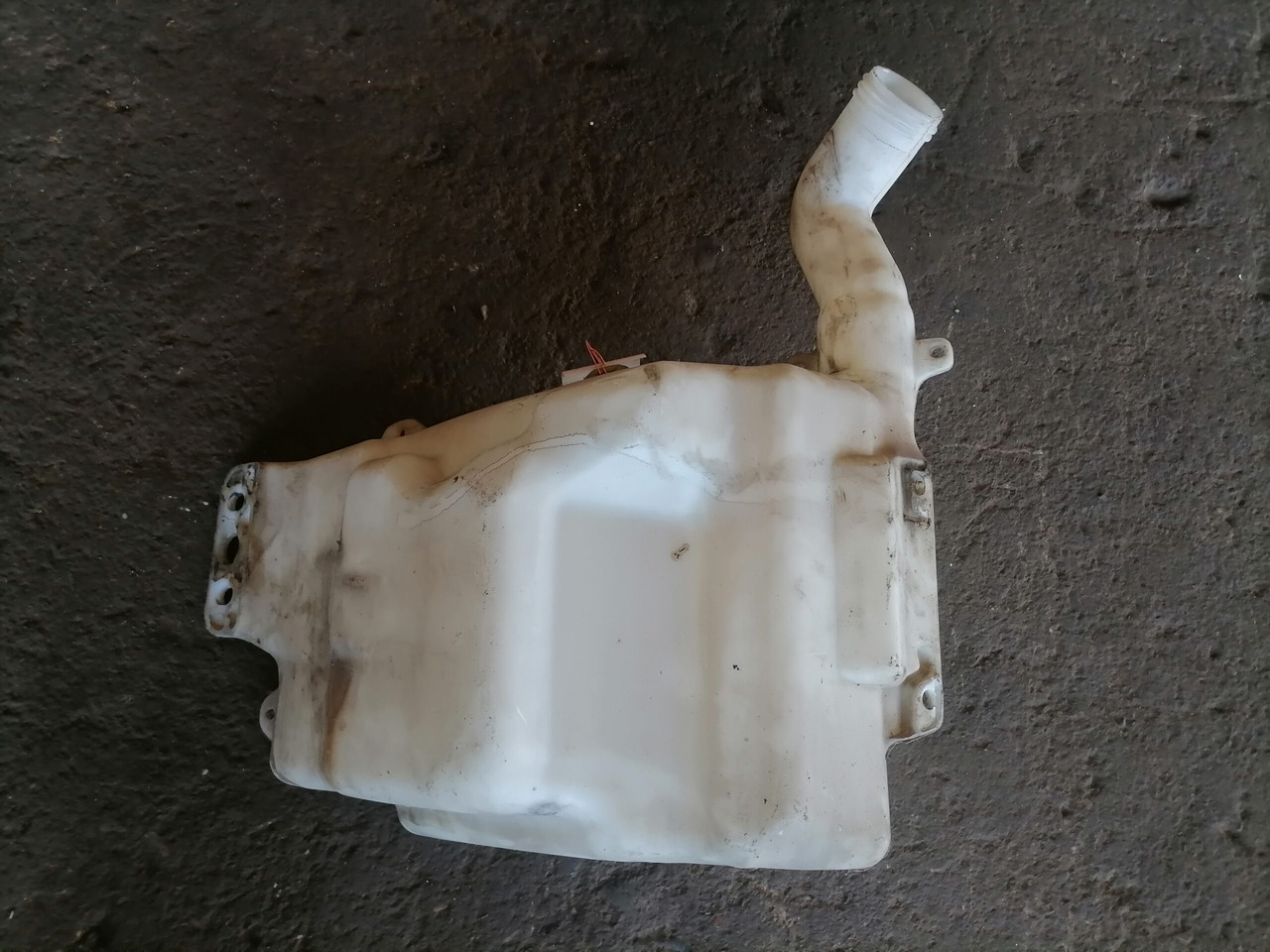 Scania Windscreen washer fluid tank 1854255 - Stierač pre Nákladné auto: obrázok 4 Scania Windscreen washer fluid tank 1854255 - Stierač pre Nákladné auto: obrázok 4