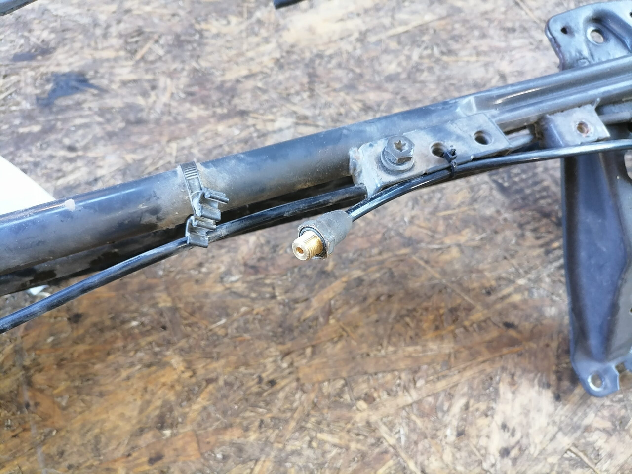 Scania Wiper frame 1765183 - Stierač pre Nákladné auto: obrázok 3 Scania Wiper frame 1765183 - Stierač pre Nákladné auto: obrázok 3