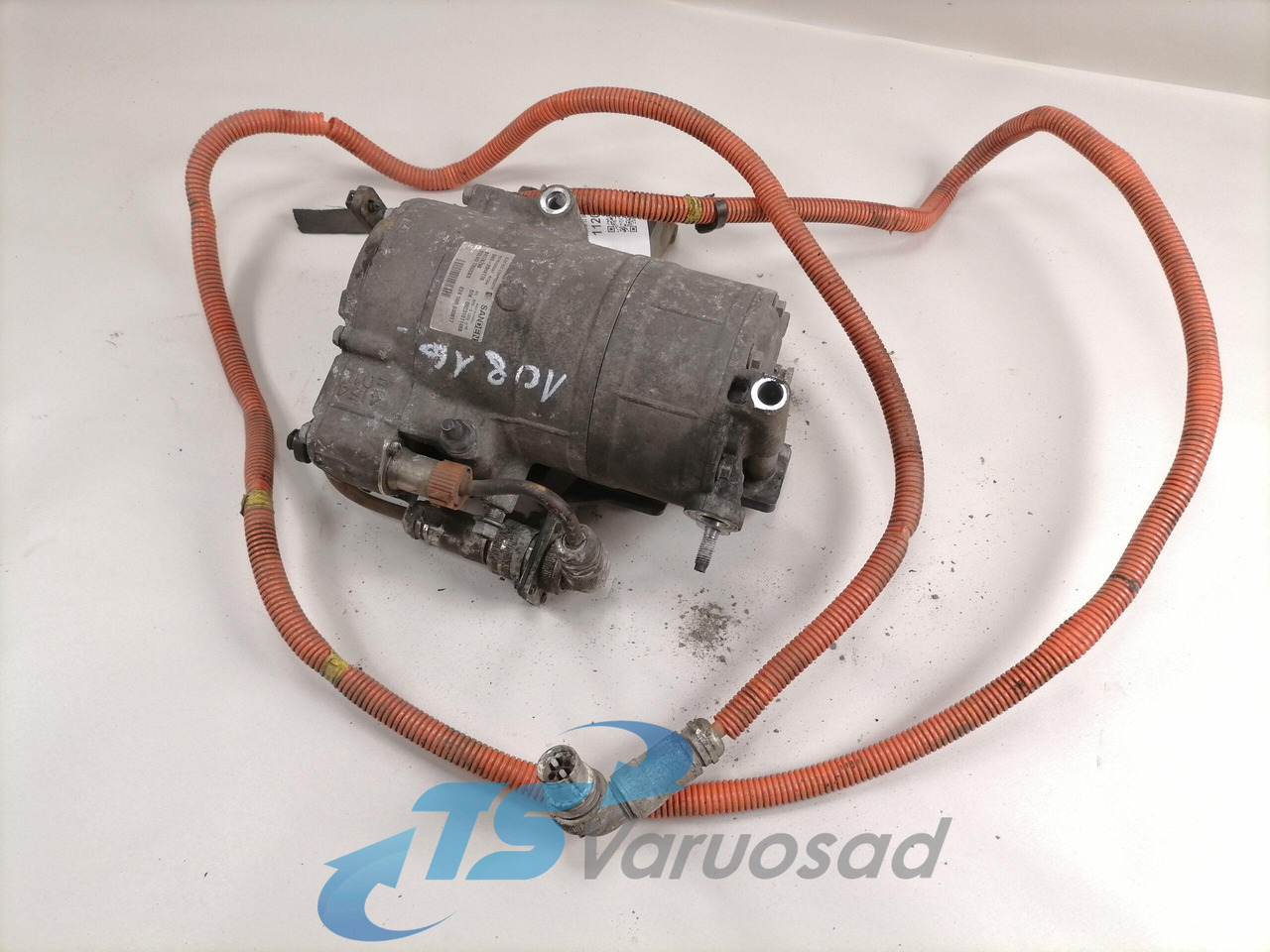 Volvo A/C compressor 84176798 - Kúrenie/ Vetranie pre Nákladné auto: obrázok 2 Volvo A/C compressor 84176798 - Kúrenie/ Vetranie pre Nákladné auto: obrázok 2