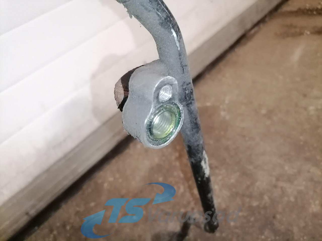 Volvo A/C pipe 82331894 - Kúrenie/ Vetranie pre Nákladné auto: obrázok 5 Volvo A/C pipe 82331894 - Kúrenie/ Vetranie pre Nákladné auto: obrázok 5