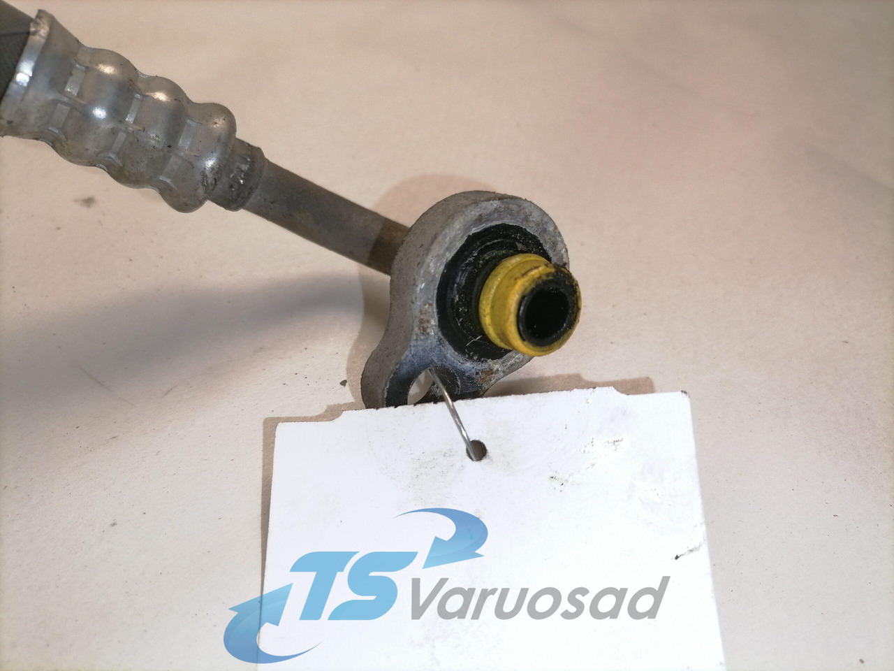 Volvo A/C pipe 84180959 - Kúrenie/ Vetranie pre Nákladné auto: obrázok 4 Volvo A/C pipe 84180959 - Kúrenie/ Vetranie pre Nákladné auto: obrázok 4