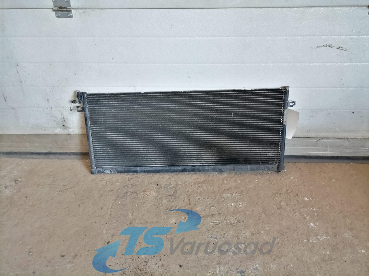 Volvo A/C radiator 22212982 - Kúrenie/ Vetranie pre Nákladné auto: obrázok 1 Volvo A/C radiator 22212982 - Kúrenie/ Vetranie pre Nákladné auto: obrázok 1