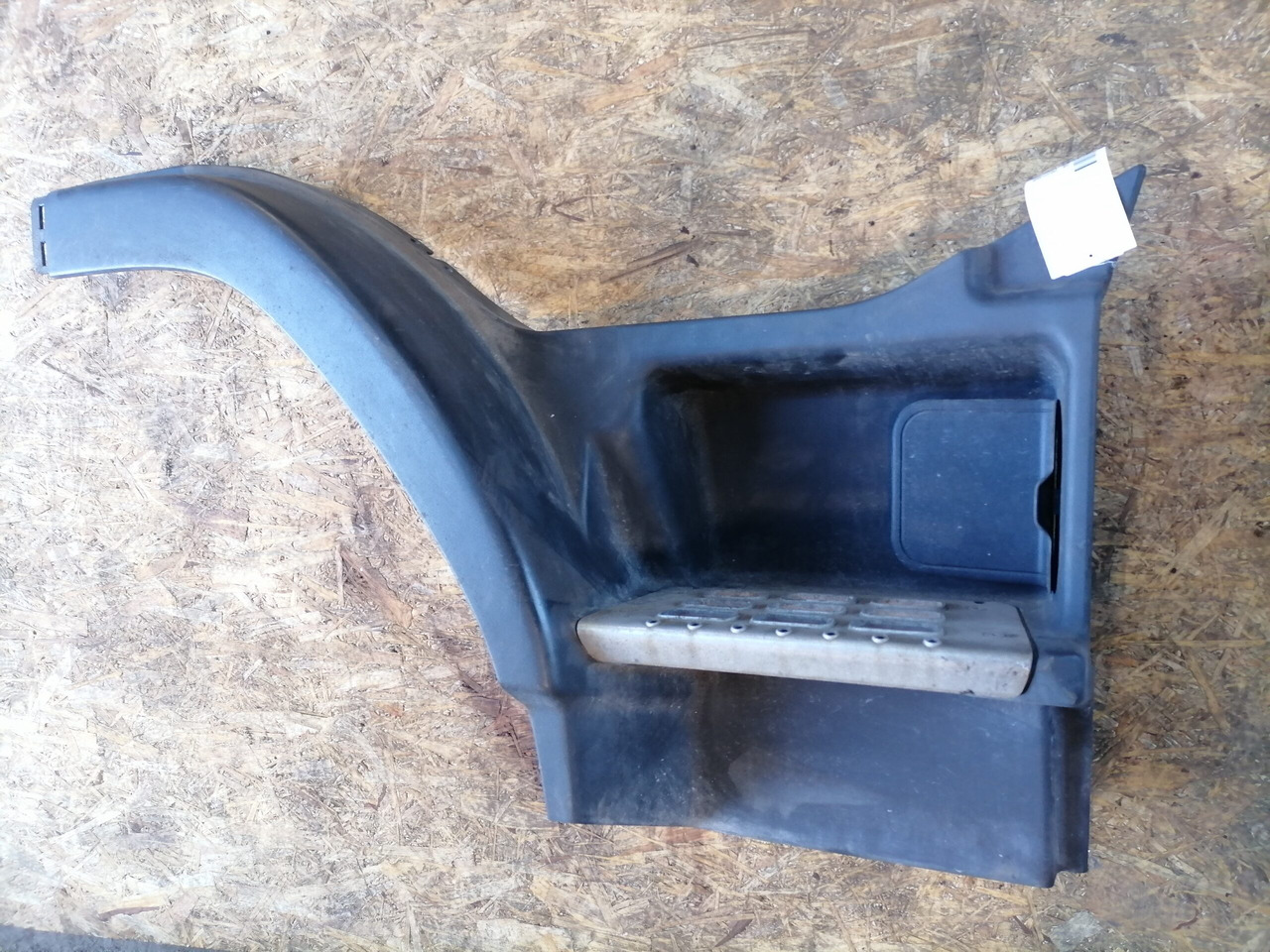 Volvo Astmelaua plastik 3175161 - Schodík pre Nákladné auto: obrázok 4 Volvo Astmelaua plastik 3175161 - Schodík pre Nákladné auto: obrázok 4