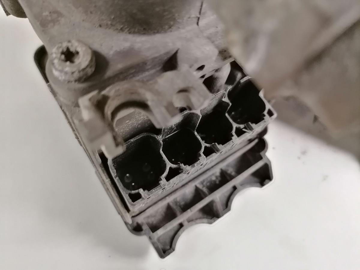 Volvo EBS brake valve 21114974 - Brzdový ventil pre Nákladné auto: obrázok 4 Volvo EBS brake valve 21114974 - Brzdový ventil pre Nákladné auto: obrázok 4