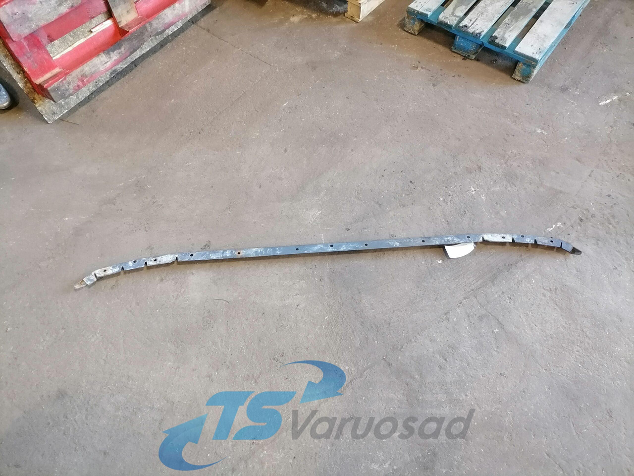 Volvo Esikaitseraua lisa 20360587 - Nárazník pre Nákladné auto: obrázok 1 Volvo Esikaitseraua lisa 20360587 - Nárazník pre Nákladné auto: obrázok 1