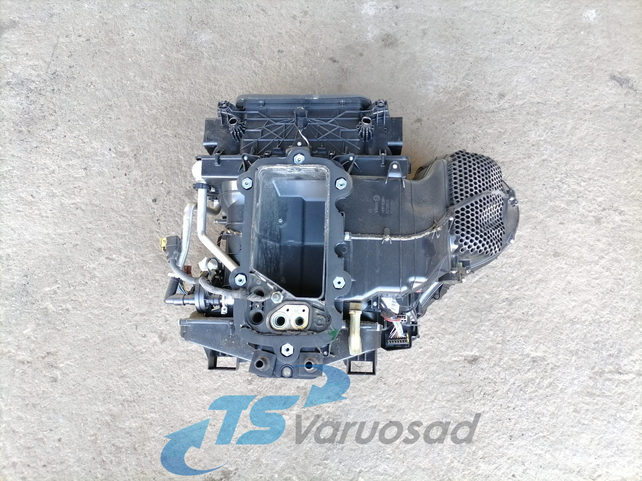 Volvo Heating unit 84164529 - Univerzálny diel pre Nákladné auto: obrázok 3 Volvo Heating unit 84164529 - Univerzálny diel pre Nákladné auto: obrázok 3