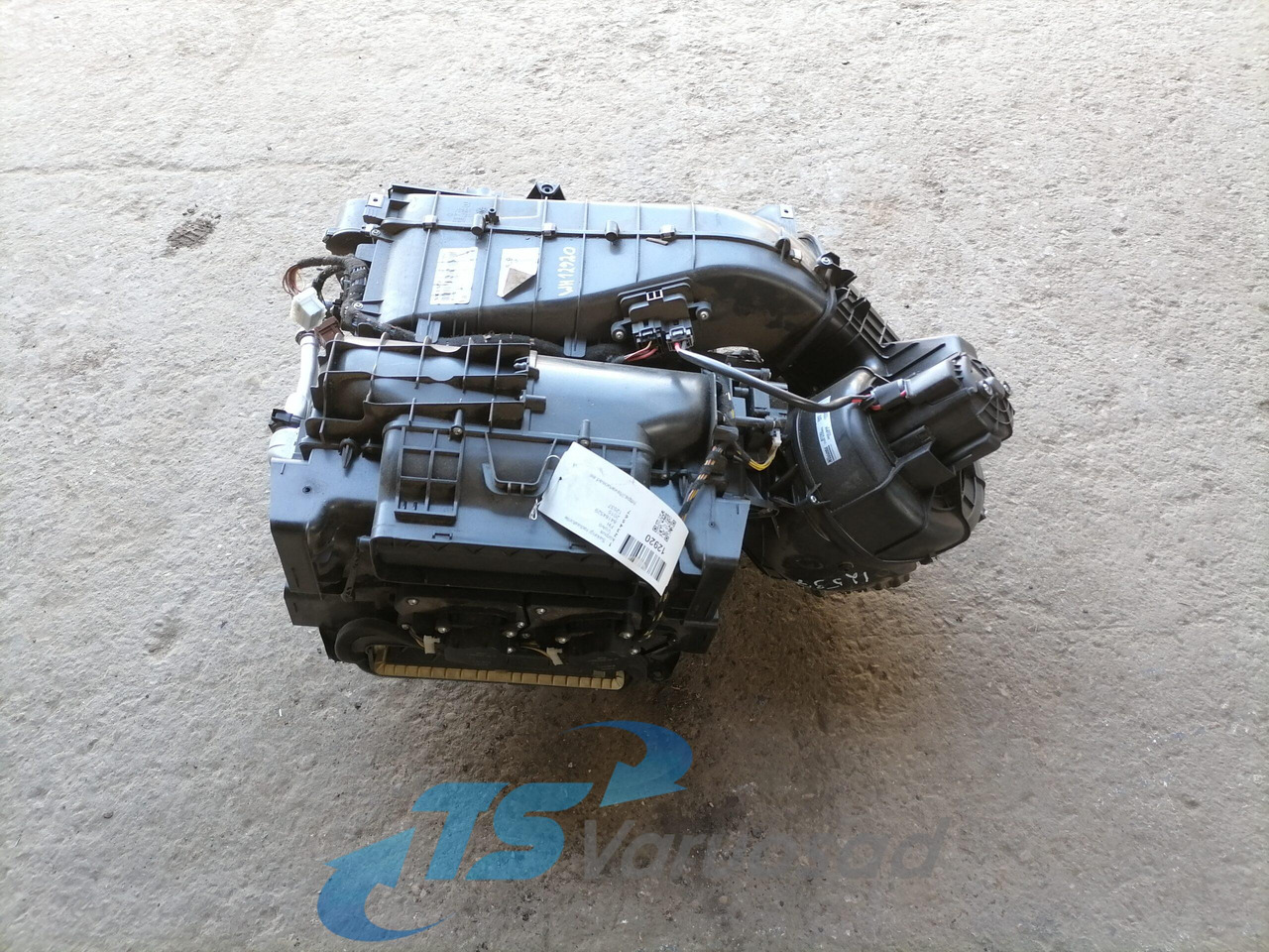 Volvo Heating unit 84164529 - Univerzálny diel pre Nákladné auto: obrázok 1 Volvo Heating unit 84164529 - Univerzálny diel pre Nákladné auto: obrázok 1
