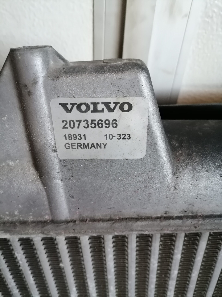 Volvo Intercooler radiator 20735696 - Medzichladič pre Nákladné auto: obrázok 3 Volvo Intercooler radiator 20735696 - Medzichladič pre Nákladné auto: obrázok 3