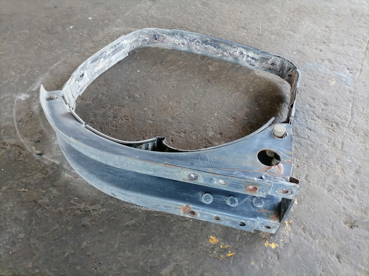 Volvo Kütusepaagi kandur, Volvo 20526488 - Palivová nádrž pre Nákladné auto: obrázok 2 Volvo Kütusepaagi kandur, Volvo 20526488 - Palivová nádrž pre Nákladné auto: obrázok 2