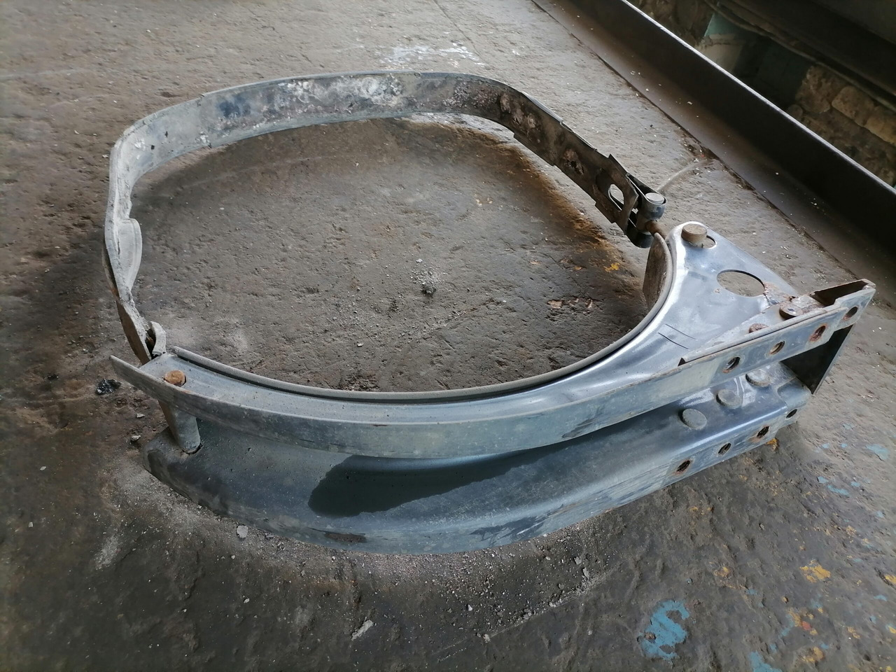 Volvo Kütusepaagi kandur, Volvo 20526488 - Palivová nádrž pre Nákladné auto: obrázok 2 Volvo Kütusepaagi kandur, Volvo 20526488 - Palivová nádrž pre Nákladné auto: obrázok 2