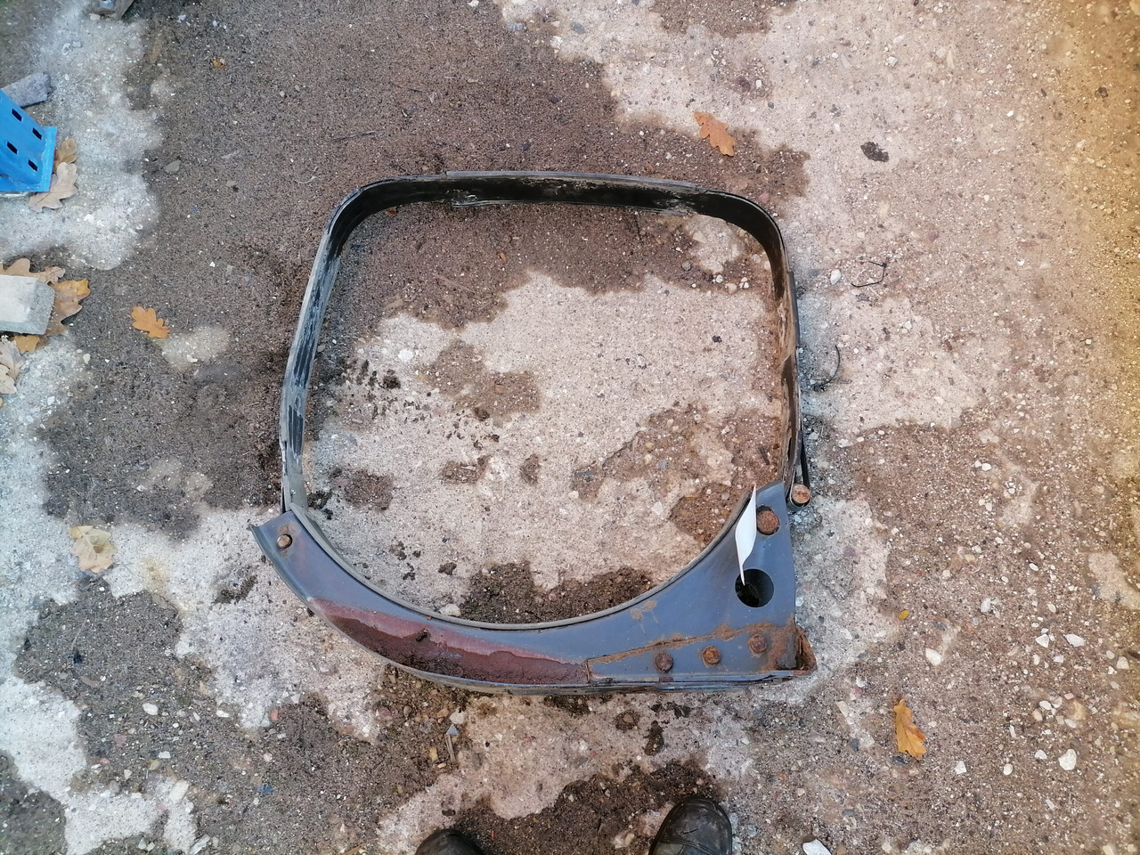 Volvo Kütusepaagi kandur, Volvo 20721537 - Palivová nádrž pre Nákladné auto: obrázok 1 Volvo Kütusepaagi kandur, Volvo 20721537 - Palivová nádrž pre Nákladné auto: obrázok 1