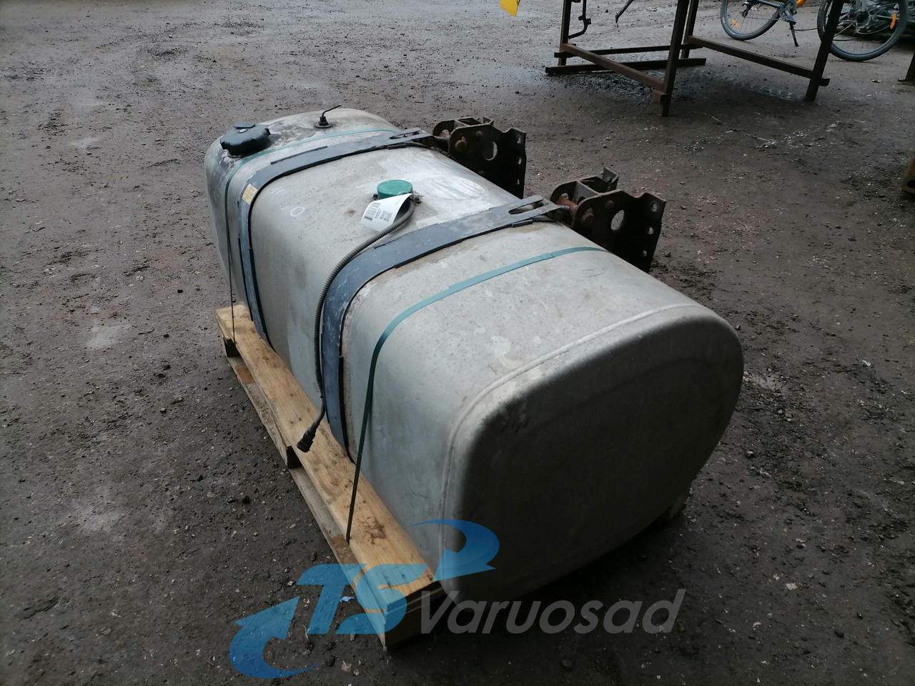 Volvo Kütusepaak 415L 20504491 - Palivová nádrž pre Nákladné auto: obrázok 4 Volvo Kütusepaak 415L 20504491 - Palivová nádrž pre Nákladné auto: obrázok 4