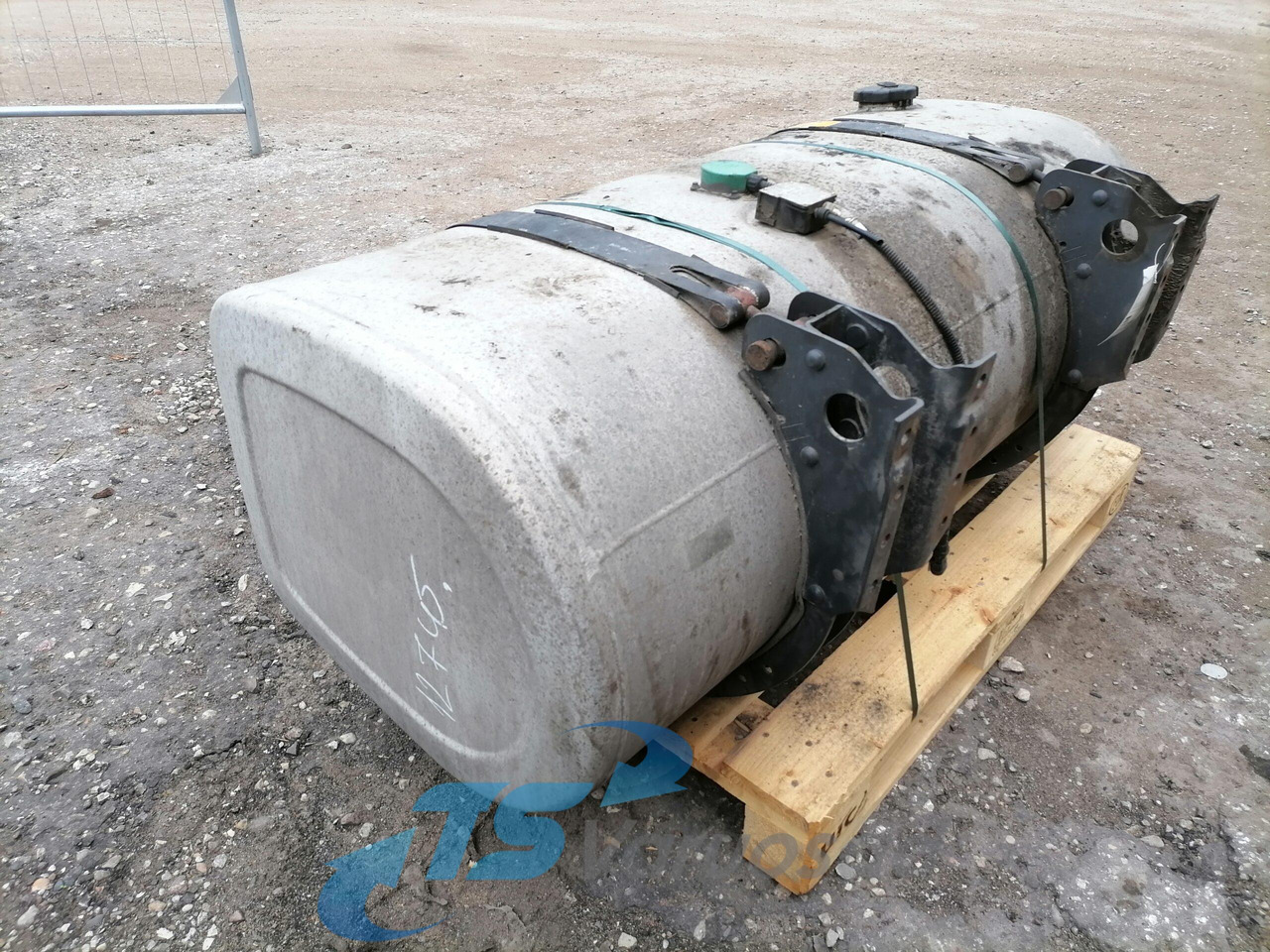 Volvo Kütusepaak 475L 22038784 - Palivová nádrž pre Nákladné auto: obrázok 3 Volvo Kütusepaak 475L 22038784 - Palivová nádrž pre Nákladné auto: obrázok 3