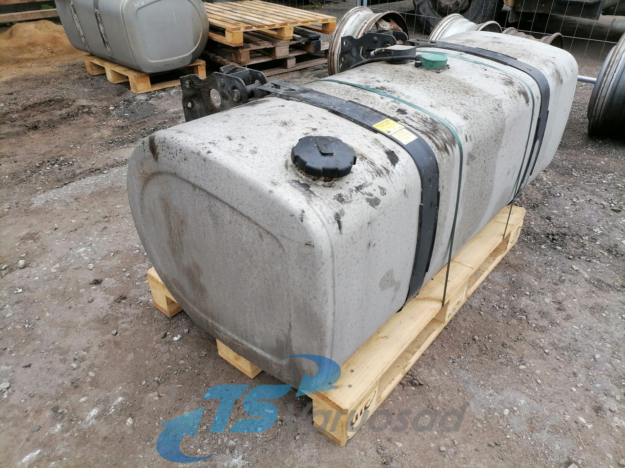 Volvo Kütusepaak 475L 22038784 - Palivová nádrž pre Nákladné auto: obrázok 2 Volvo Kütusepaak 475L 22038784 - Palivová nádrž pre Nákladné auto: obrázok 2
