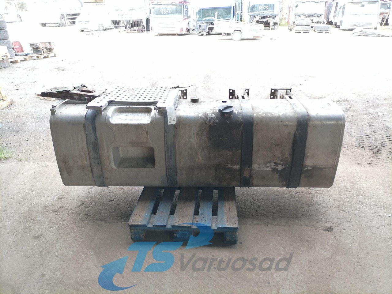 Volvo Kütusepaak 900L 21442022 - Palivová nádrž pre Nákladné auto: obrázok 4 Volvo Kütusepaak 900L 21442022 - Palivová nádrž pre Nákladné auto: obrázok 4