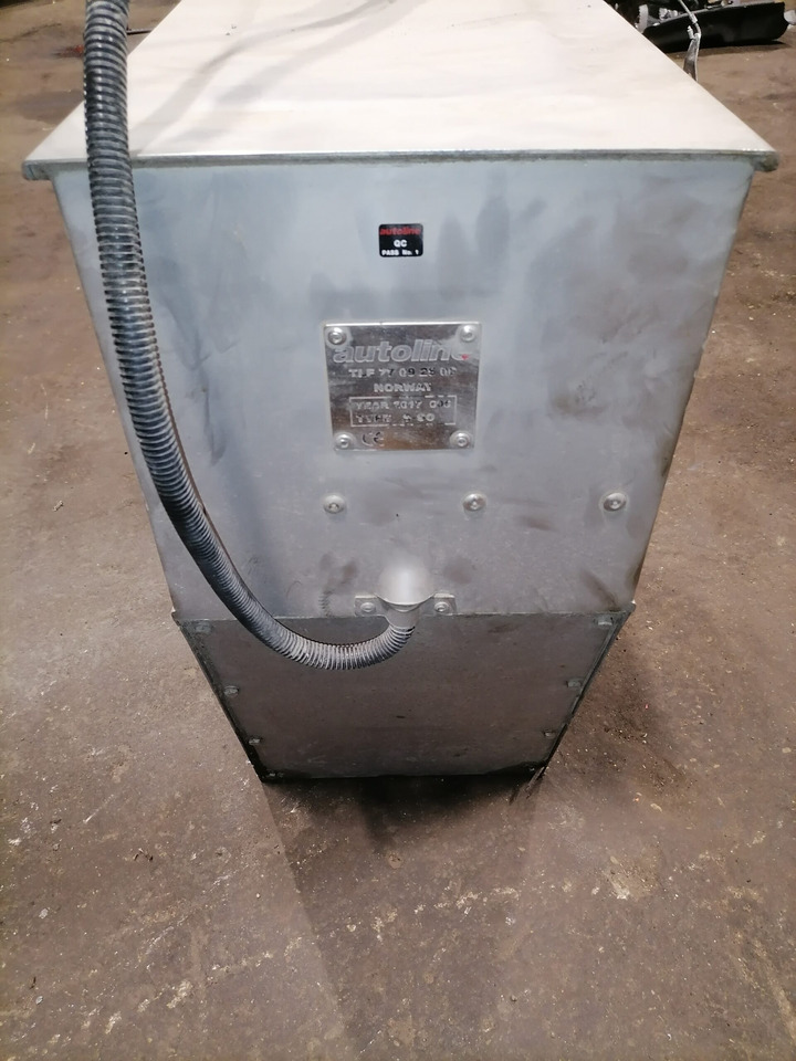 Volvo Liivakast 77092500 - Univerzálny diel pre Nákladné auto: obrázok 3 Volvo Liivakast 77092500 - Univerzálny diel pre Nákladné auto: obrázok 3