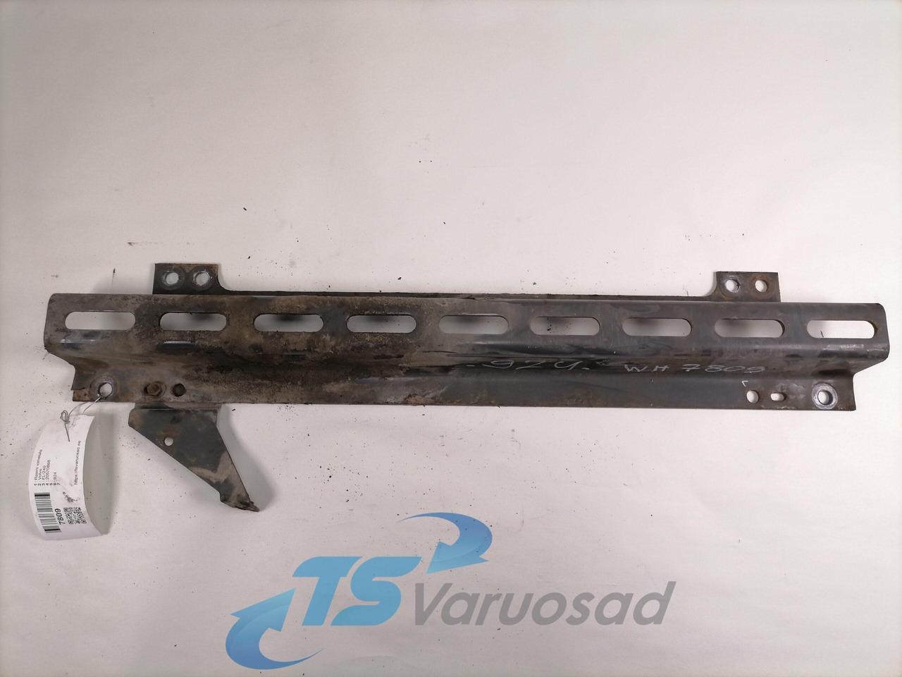 Volvo Raami vahetala 20570868 - Rám/ Podvozok pre Nákladné auto: obrázok 2 Volvo Raami vahetala 20570868 - Rám/ Podvozok pre Nákladné auto: obrázok 2