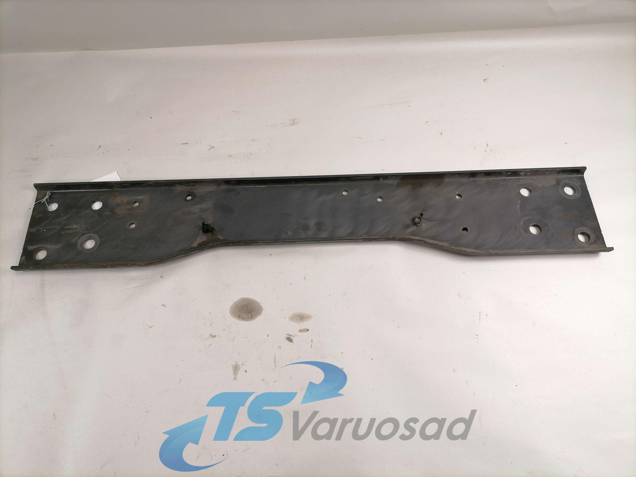 Volvo Raami vahetala 21917412 - Rám/ Podvozok pre Nákladné auto: obrázok 2 Volvo Raami vahetala 21917412 - Rám/ Podvozok pre Nákladné auto: obrázok 2