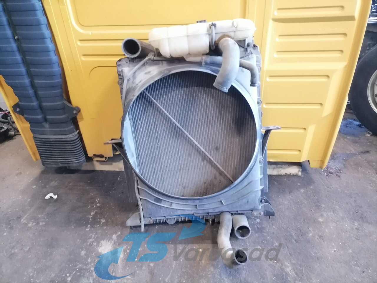 Volvo Radiaatorite komplekt 20936055 - Chladič pre Nákladné auto: obrázok 2 Volvo Radiaatorite komplekt 20936055 - Chladič pre Nákladné auto: obrázok 2