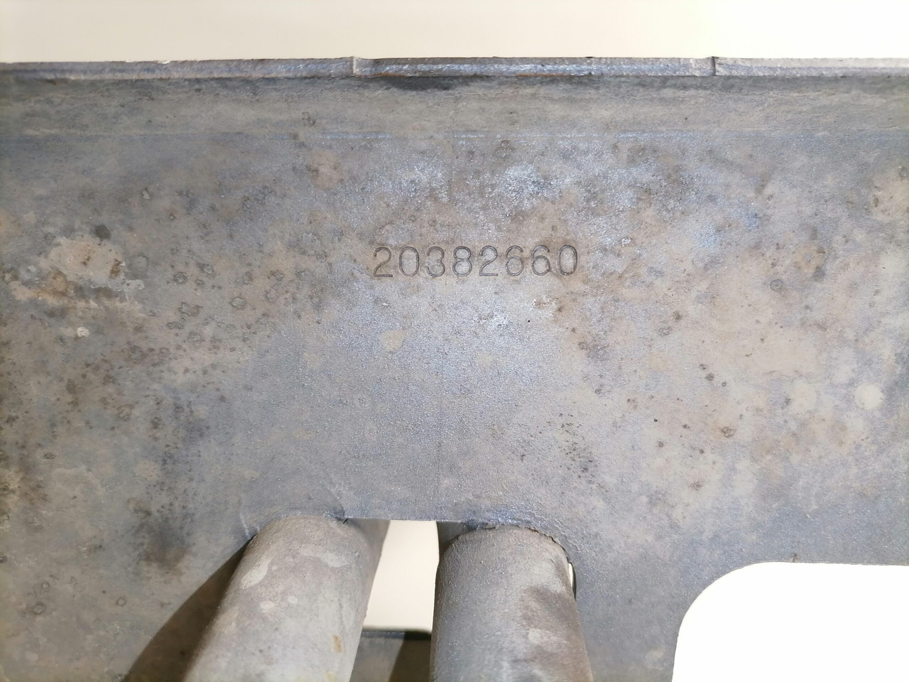 Volvo Salongisoojendus torud 20382660 - Kúrenie/ Vetranie pre Nákladné auto: obrázok 4 Volvo Salongisoojendus torud 20382660 - Kúrenie/ Vetranie pre Nákladné auto: obrázok 4