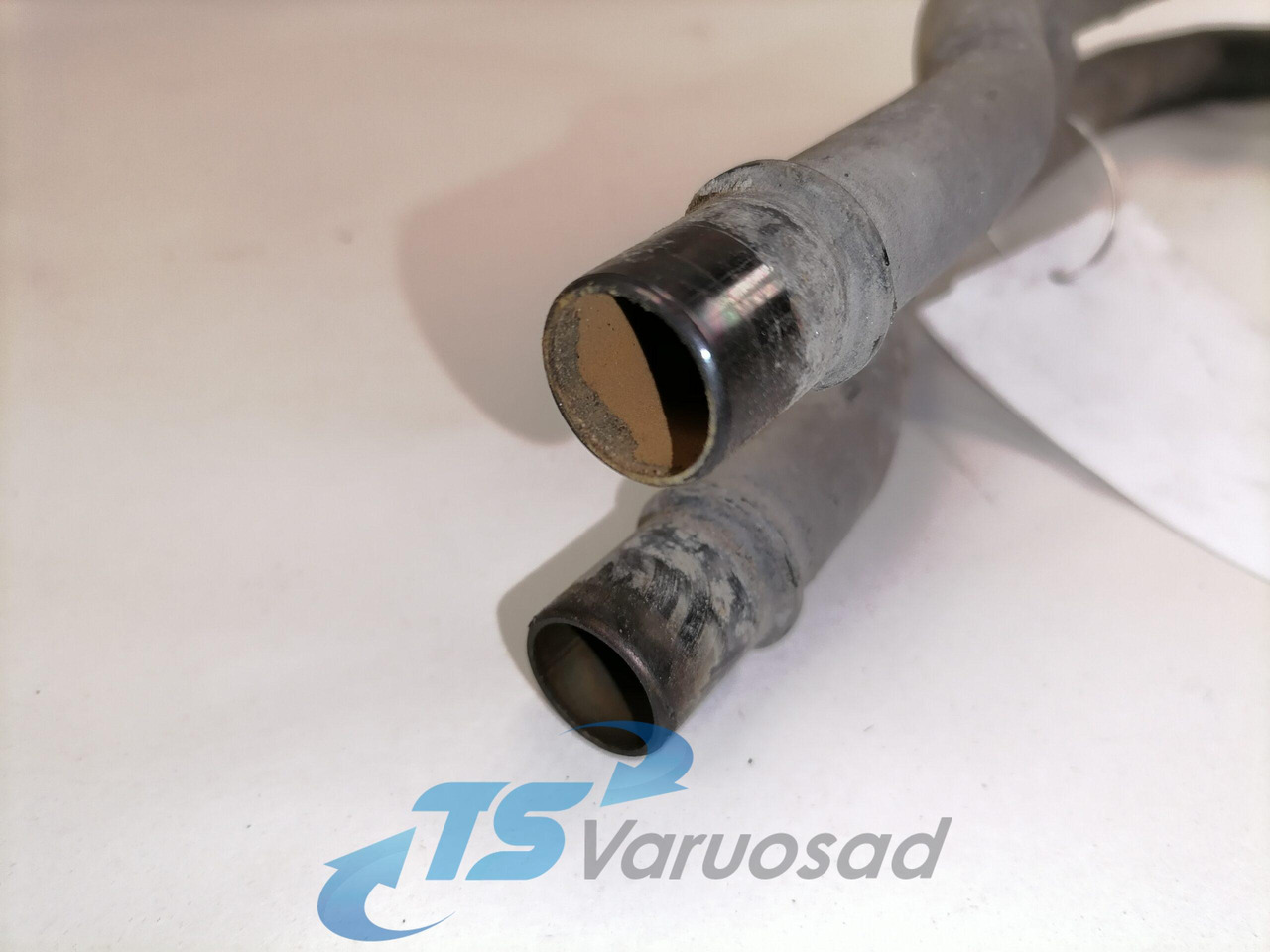 Volvo Salongisoojendus torud 82819703 - Kúrenie/ Vetranie pre Nákladné auto: obrázok 4 Volvo Salongisoojendus torud 82819703 - Kúrenie/ Vetranie pre Nákladné auto: obrázok 4
