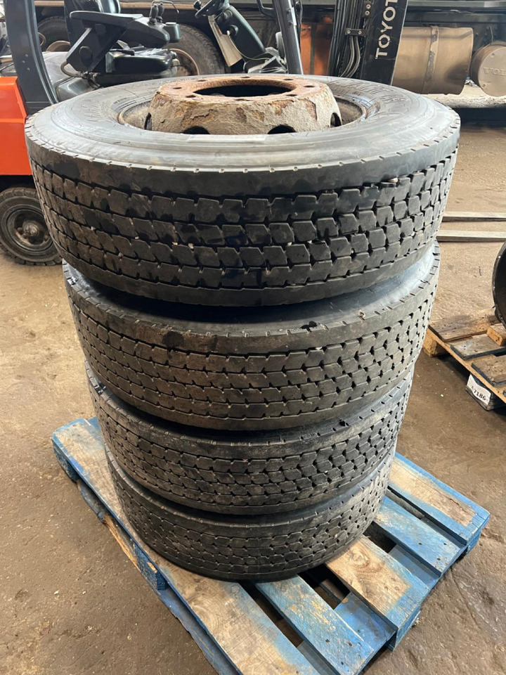 Volvo Sava avant A3 285/70R19.5 28570R195 - Pneumatiky a disky pre Nákladné auto: obrázok 2 Volvo Sava avant A3 285/70R19.5 28570R195 - Pneumatiky a disky pre Nákladné auto: obrázok 2