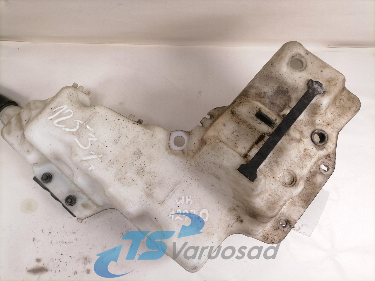 Volvo Windscreen washer fluid tank 84092259 - Stierač pre Nákladné auto: obrázok 2 Volvo Windscreen washer fluid tank 84092259 - Stierač pre Nákladné auto: obrázok 2