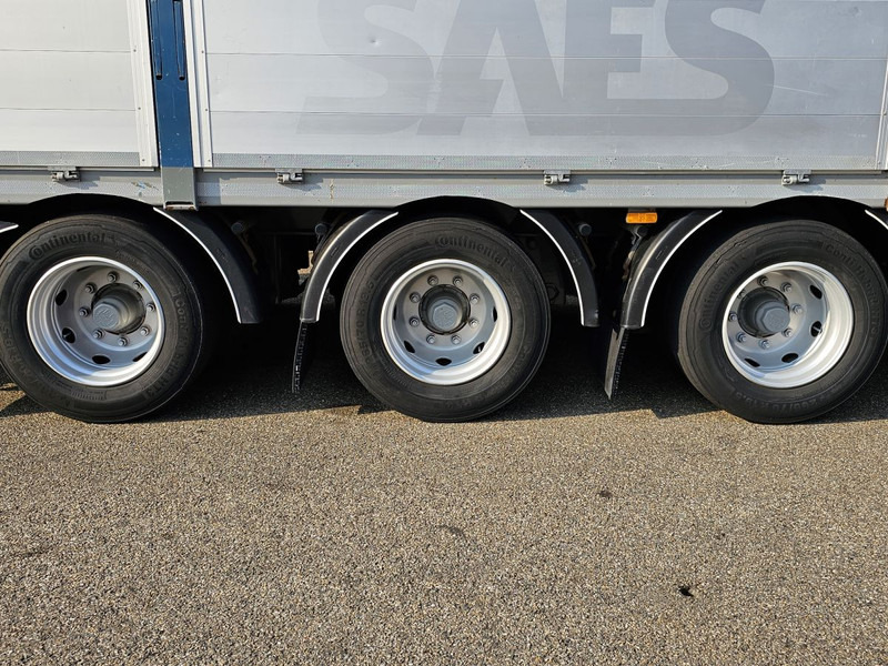 Fynkar K324T / 3 AXLE / TWIST-LOCKS / 2 X LIFT AXLE - Plošinový/ Valníkový príves: obrázok 5 Fynkar K324T / 3 AXLE / TWIST-LOCKS / 2 X LIFT AXLE - Plošinový/ Valníkový príves: obrázok 5