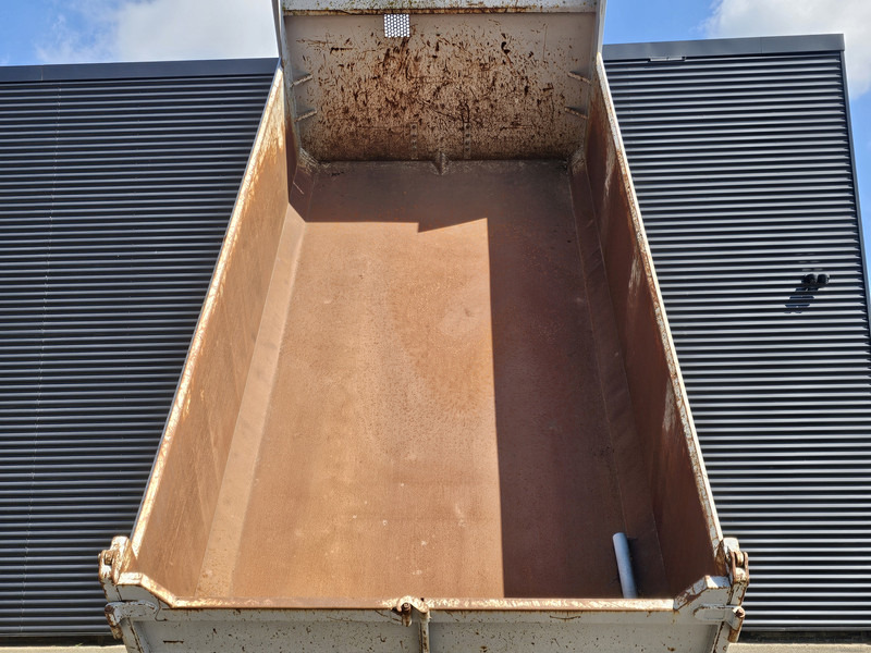 MAN TGA 26.440 / TIPPER - TRACTOR COMBI /6x4 / SPRING / BIG AXLE - Ťahač: obrázok 3 MAN TGA 26.440 / TIPPER - TRACTOR COMBI /6x4 / SPRING / BIG AXLE - Ťahač: obrázok 3