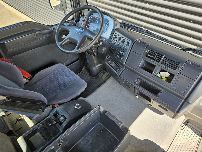 Ťahač MAN TGA 26.440 / TIPPER - TRACTOR COMBI /6x4 / SPRING / BIG AXLE: obrázok 16 Ťahač MAN TGA 26.440 / TIPPER - TRACTOR COMBI /6x4 / SPRING / BIG AXLE: obrázok 16