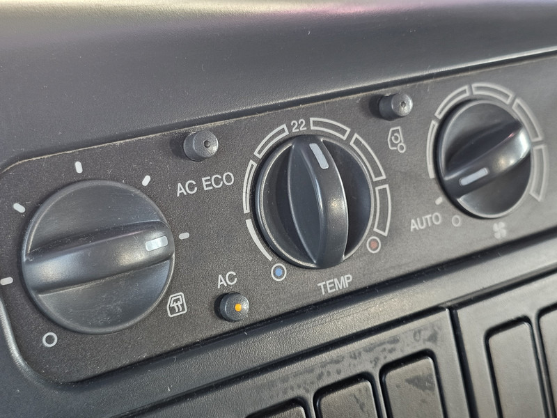 Ťahač MAN TGA 26.440 / TIPPER - TRACTOR COMBI /6x4 / SPRING / BIG AXLE: obrázok 18 Ťahač MAN TGA 26.440 / TIPPER - TRACTOR COMBI /6x4 / SPRING / BIG AXLE: obrázok 18