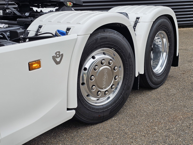 Scania S660 V8 6x2/4 / 2 x PTO / PARKING COOLER / FULL AIR - Ťahač: obrázok 5 Scania S660 V8 6x2/4 / 2 x PTO / PARKING COOLER / FULL AIR - Ťahač: obrázok 5