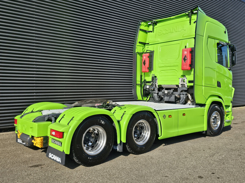 Scania S770 / 6x4 / V8 / FULL AIR / RETARDER - Ťahač: obrázok 2 Scania S770 / 6x4 / V8 / FULL AIR / RETARDER - Ťahač: obrázok 2