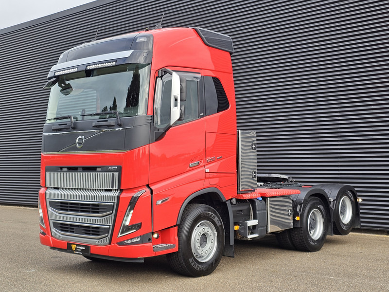 Volvo FH 16 650 / 6x4 BOOGIE / HYDRAULIC / RETARDER / 100T - Ťahač: obrázok 1 Volvo FH 16 650 / 6x4 BOOGIE / HYDRAULIC / RETARDER / 100T - Ťahač: obrázok 1