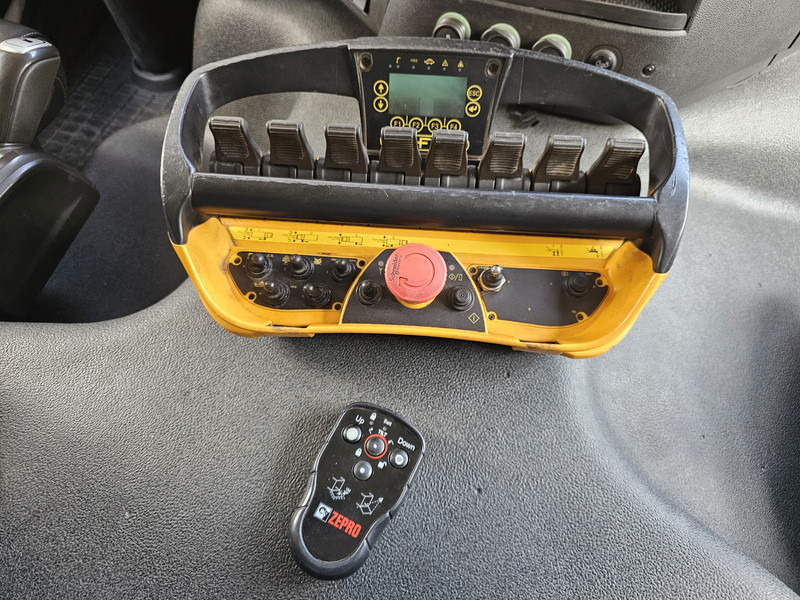 Auto s hydraulickou rukou Volvo FM 330 4x2 / EFFER 12.5 t/m CRANE / KRAN: obrázok 6 Auto s hydraulickou rukou Volvo FM 330 4x2 / EFFER 12.5 t/m CRANE / KRAN: obrázok 6