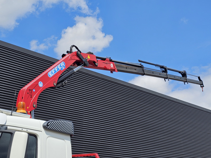 Volvo FM 330 4x2 / EFFER 12.5 t/m CRANE / KRAN - Auto s hydraulickou rukou: obrázok 2 Volvo FM 330 4x2 / EFFER 12.5 t/m CRANE / KRAN - Auto s hydraulickou rukou: obrázok 2