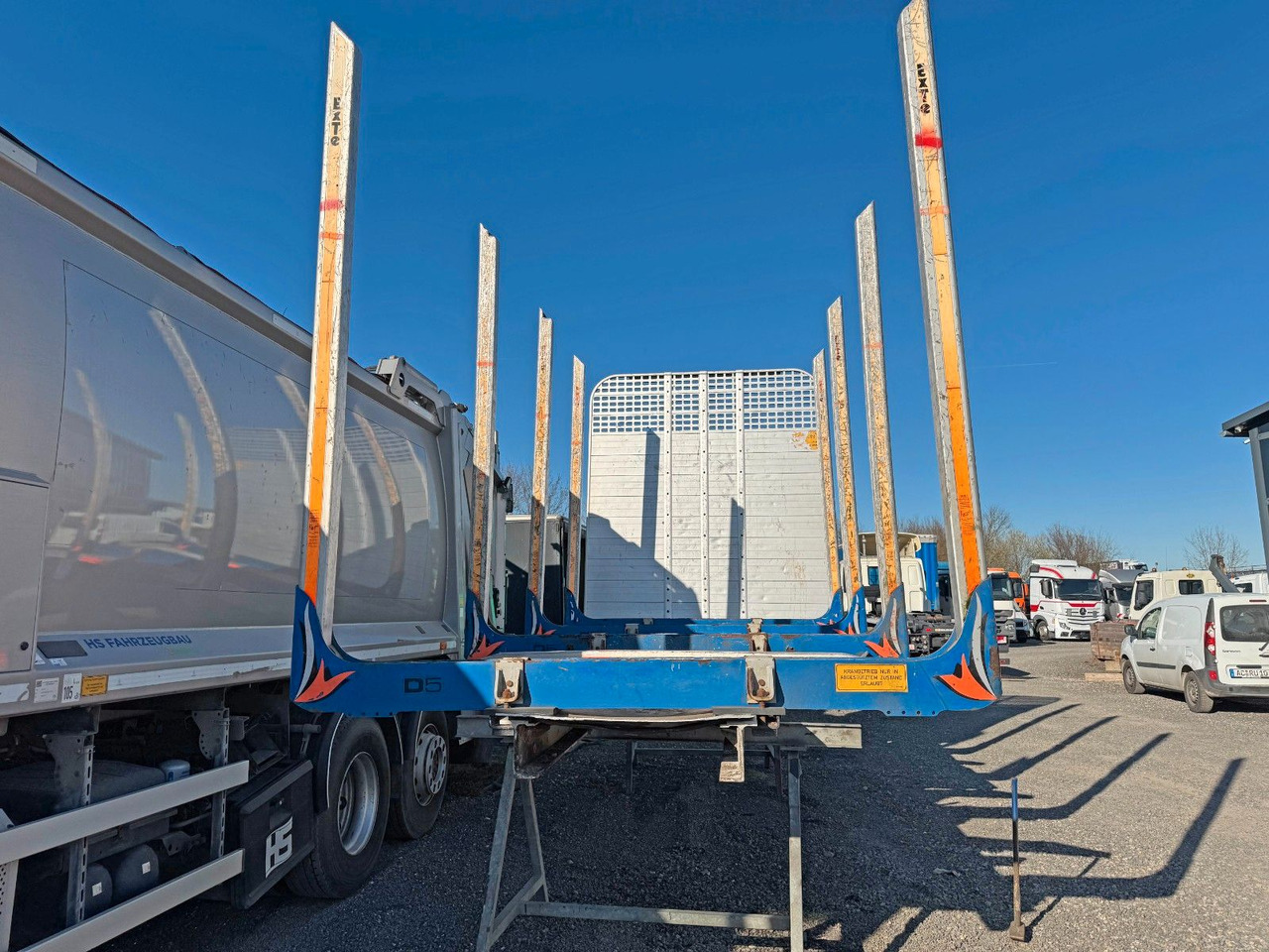 Holzwagenaufbau mit Rungen Aluminium - Auto s hydraulickou rukou: obrázok 3 Holzwagenaufbau mit Rungen Aluminium - Auto s hydraulickou rukou: obrázok 3