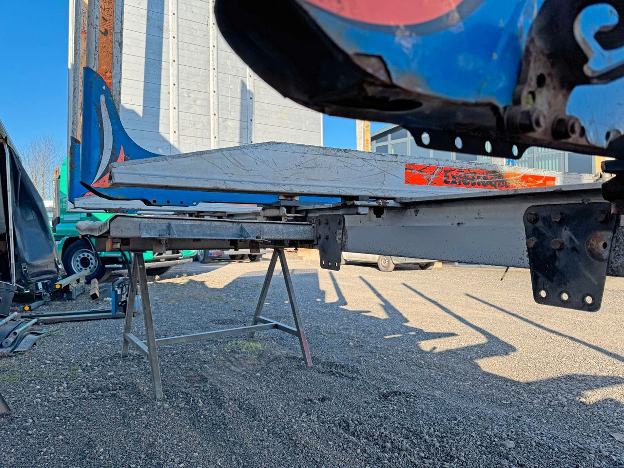 Holzwagenaufbau mit Rungen Aluminium - Auto s hydraulickou rukou: obrázok 4 Holzwagenaufbau mit Rungen Aluminium - Auto s hydraulickou rukou: obrázok 4