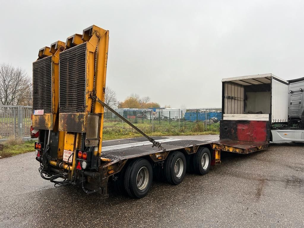 Náves podvalník Langendorf Tiefbett mit Rampen Hydraulisch Langendorf Tiefbett mit Rampen Hydraulisch: obrázok 9 Náves podvalník Langendorf Tiefbett mit Rampen Hydraulisch Langendorf Tiefbett mit Rampen Hydraulisch: obrázok 9