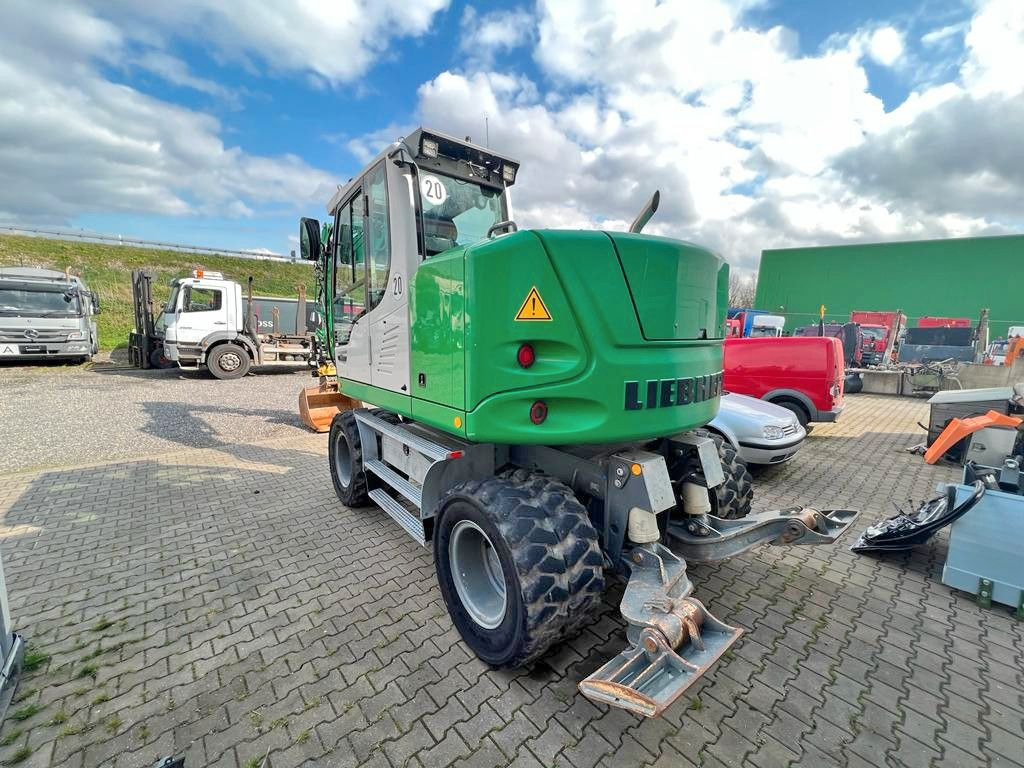 Liebherr A 912 Compact 3X Löffel 3 X Buckets Liebherr A 912 Compact guter Zustand - Kolesové rýpadlo: obrázok 4 Liebherr A 912 Compact 3X Löffel 3 X Buckets Liebherr A 912 Compact guter Zustand - Kolesové rýpadlo: obrázok 4