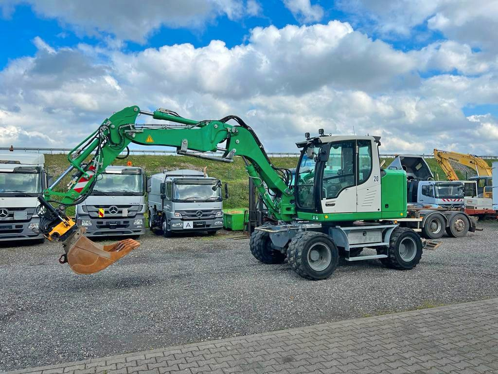 Liebherr A 912 Compact 3X Löffel 3 X Buckets Liebherr A 912 Compact guter Zustand - Kolesové rýpadlo: obrázok 1 Liebherr A 912 Compact 3X Löffel 3 X Buckets Liebherr A 912 Compact guter Zustand - Kolesové rýpadlo: obrázok 1