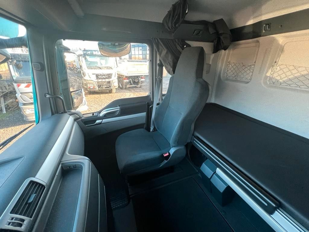 MAN 26.400 6x2 BDF | AC | Navi | Tip Top Zustand! MAN 26.400 6x2 BDF | AC | Navi | Tip Top Zustand! - Kontejnérový podvozek/ Výměnná nástavba: obrázok 5 MAN 26.400 6x2 BDF | AC | Navi | Tip Top Zustand! MAN 26.400 6x2 BDF | AC | Navi | Tip Top Zustand! - Kontejnérový podvozek/ Výměnná nástavba: obrázok 5