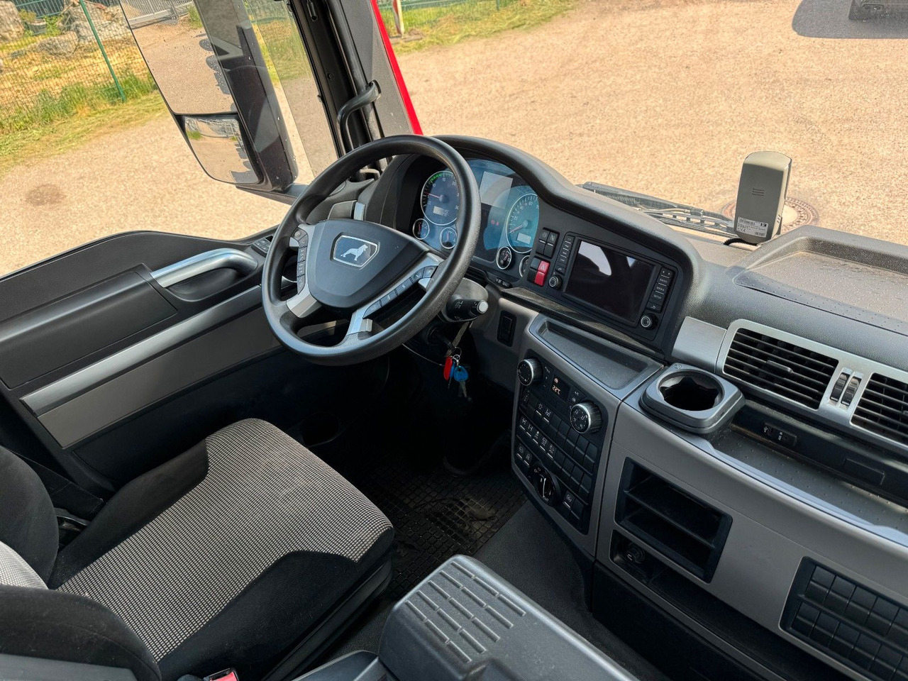MAN 35.470 8X4 Kipperfahrgestell Reifen 12 X NEU Top - Sklápač: obrázok 4 MAN 35.470 8X4 Kipperfahrgestell Reifen 12 X NEU Top - Sklápač: obrázok 4