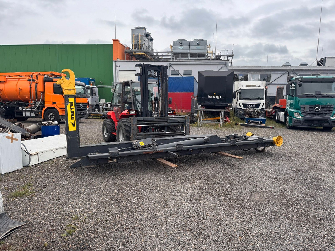 Marell Abrollkipperaufbau 3 Achser - Hákový nosič kontajnerov: obrázok 2 Marell Abrollkipperaufbau 3 Achser - Hákový nosič kontajnerov: obrázok 2