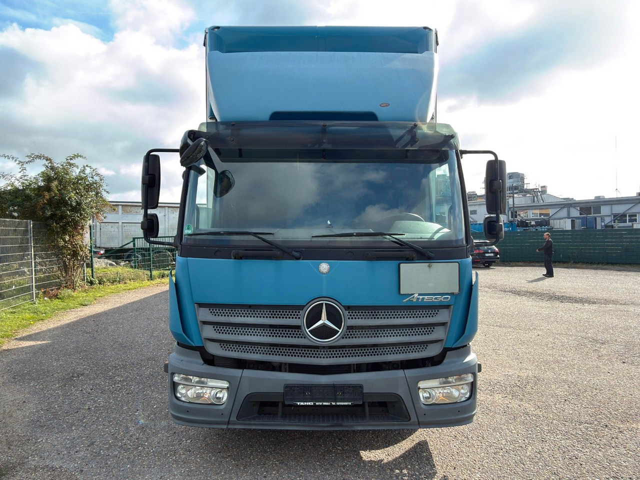 Mercedes-Benz 818 4X2 Pritsche & Plane & Tang Pritsche & Plane Mercedes-Benz 818 4X2 Pritsche & Plane & Tang Pritsche & Plane - Plachtová dodávka: obrázok 4 Mercedes-Benz 818 4X2 Pritsche & Plane & Tang Pritsche & Plane Mercedes-Benz 818 4X2 Pritsche & Plane & Tang Pritsche & Plane - Plachtová dodávka: obrázok 4