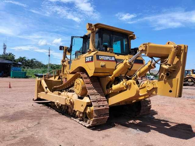 CAT D8T - Buldozér: obrázok 4 CAT D8T - Buldozér: obrázok 4