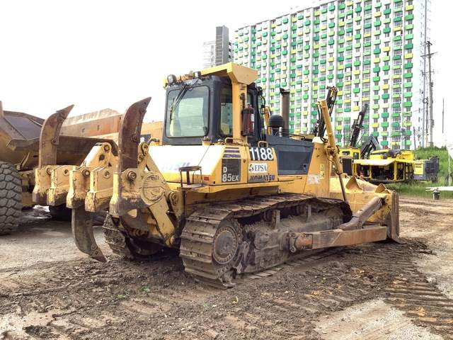 Komatsu D85EX-15 - Buldozér: obrázok 3 Komatsu D85EX-15 - Buldozér: obrázok 3